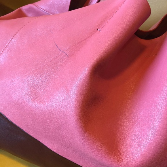 REDUCED ⬇️⬇️⬇️ Celine Authentic tote - Picture 8 of 8